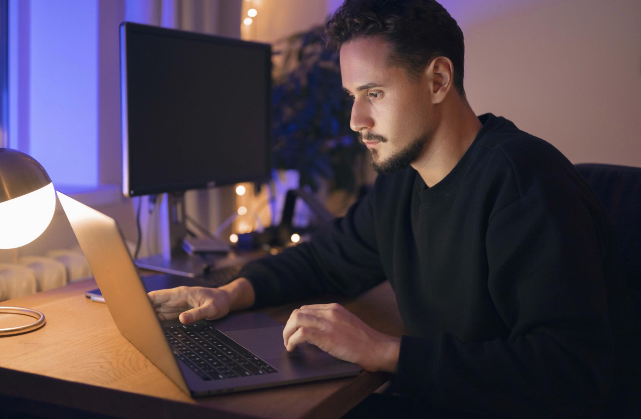 Participants en formation SEO en ligne avec Jandurovia